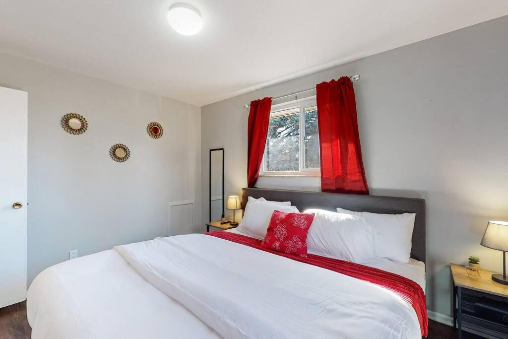 Large Remodeled Home With 5 Bedrooms 4 King Bed Centennial Kültér fotó