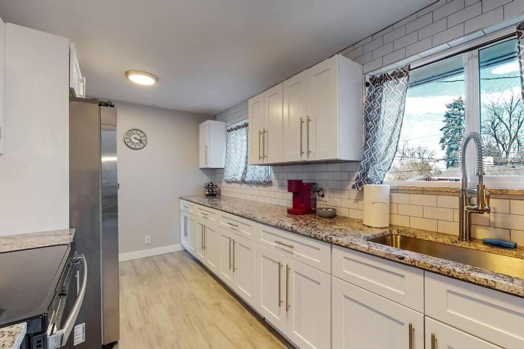 Large Remodeled Home With 5 Bedrooms 4 King Bed Centennial Kültér fotó